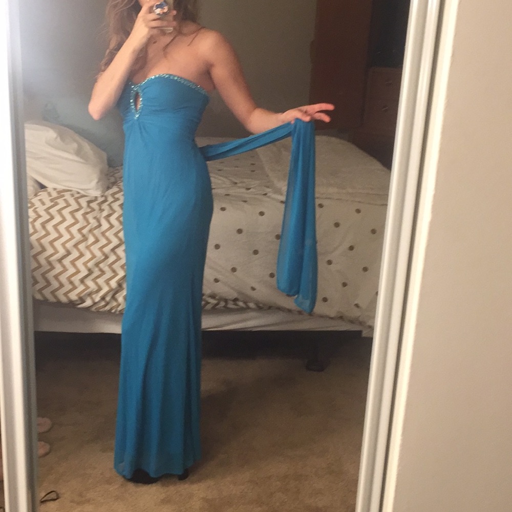 Prom Dress - Long - Picture 2 of 4